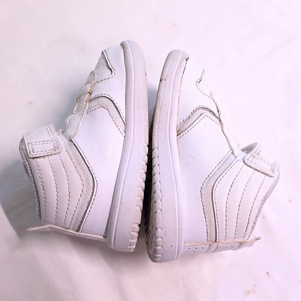 Jordan Sky High OG Toddler 5C White 886315-100 Mid Top Sneakers Retro